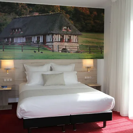 Hotel The Originals City, Acadine,