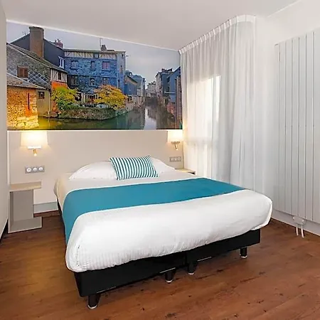 Hotel The Originals City, Acadine,