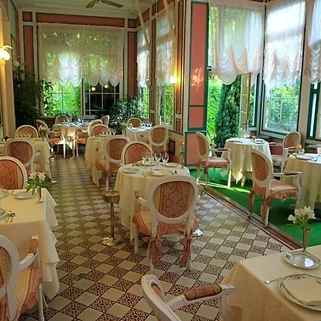 The Originals City, Acadine, 3*